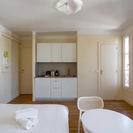 Apartment The Lovely Republic Paris